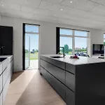 3 Bedroom Lovely In בית נופש Sjolund