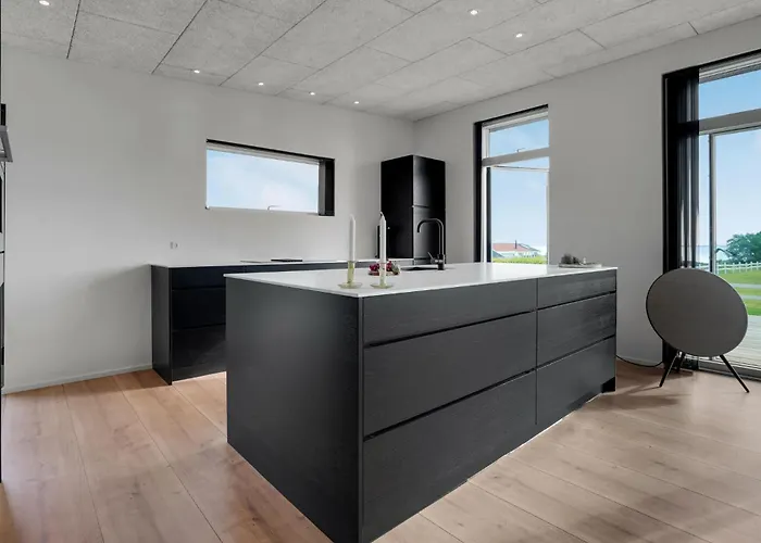 بيت للعطل 3 Bedroom Lovely In Sjolund