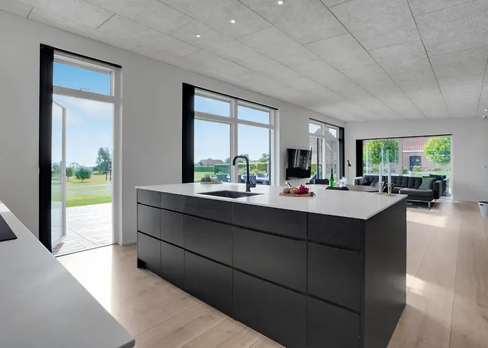 3 Bedroom Lovely In بيت للعطل *