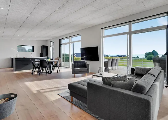 3 Bedroom Lovely In Nyaraló